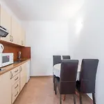 Lanterna Apartment