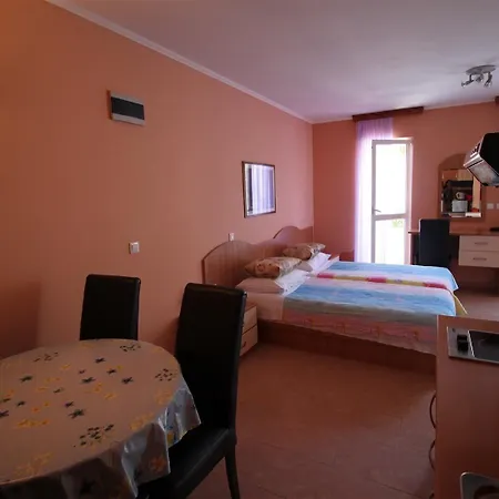 شقة Lanterna