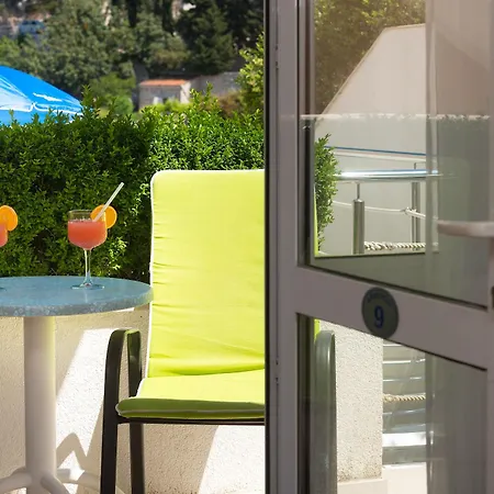 Lanterna Apartment