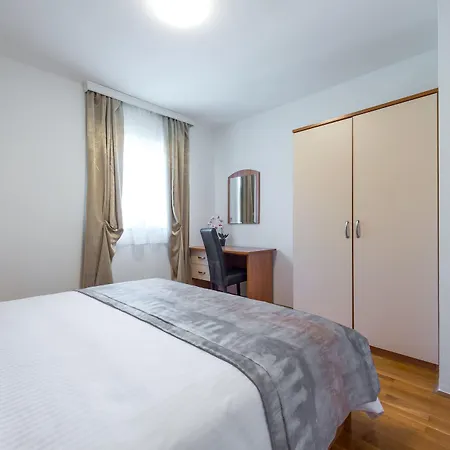 Lanterna Апартаменты