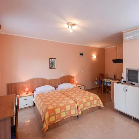 Lanterna * Zaton (Dubrovnik-Neretva)