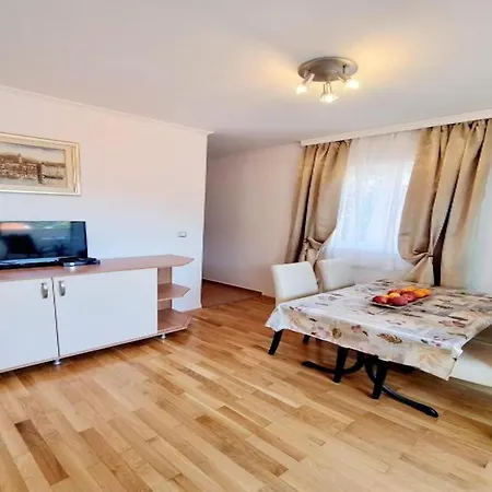 Apartman Lanterna *