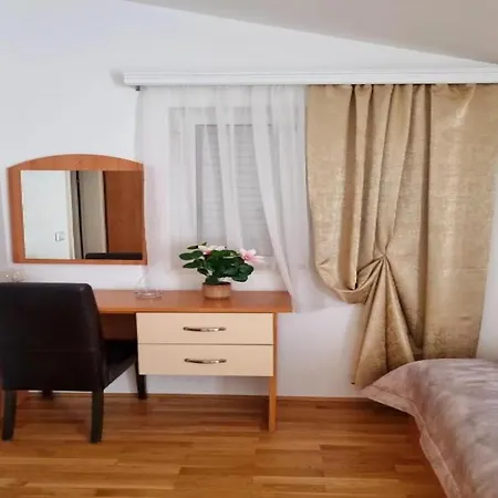 Lanterna Apartment