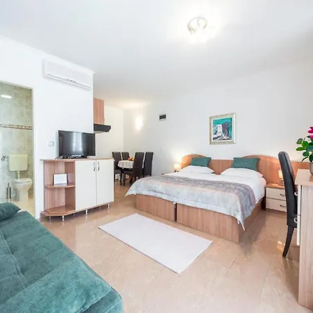 Apartment Lanterna *