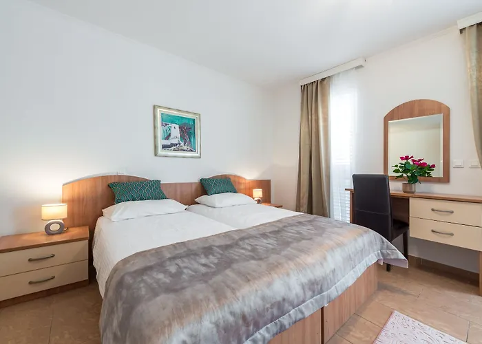 Lanterna * Zaton (Dubrovnik-Neretva)